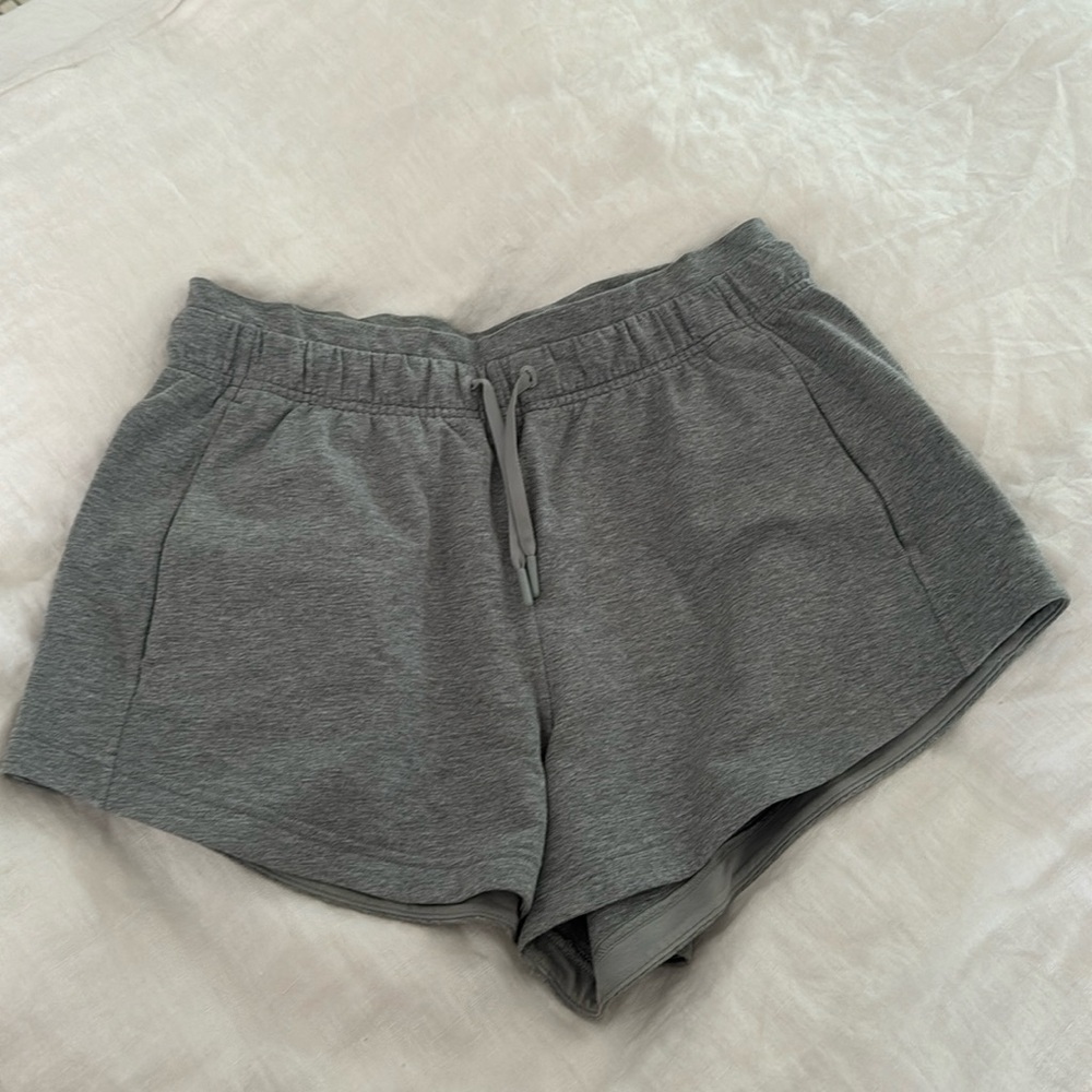 Lululemon Inner Glow High-Rise Short 3" - Grey